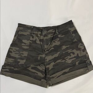 Like New Social Standard By Sanctuary green cami shorts. Size M/M